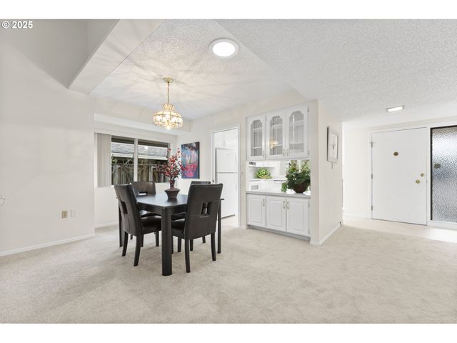 12991 Sw KING RICHARD Dr, King City, OR 97224