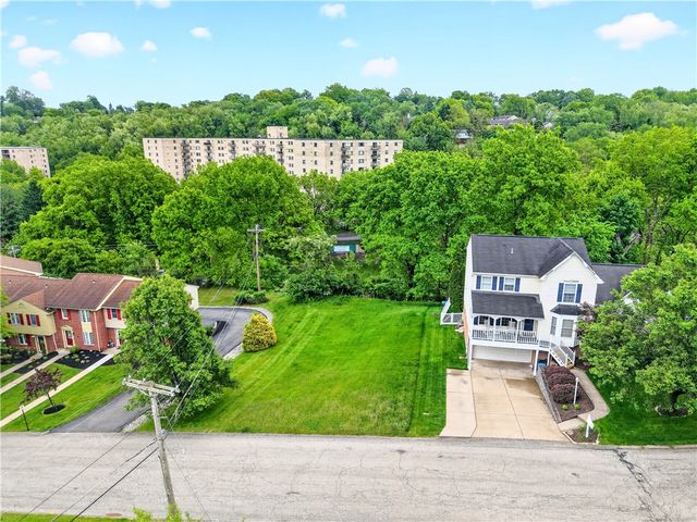 0 Lantern Hill Dr, Whitehall, PA 15236