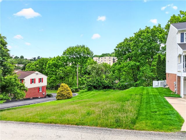 0 Lantern Hill Dr, Whitehall, PA 15236