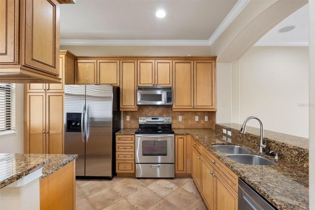 4815 YACHT CLUB DRIVE 103, Tampa, FL 33616