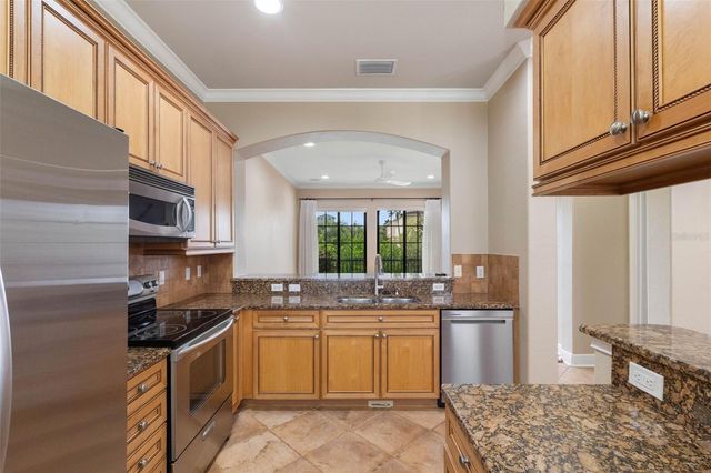 4815 YACHT CLUB DRIVE 103, Tampa, FL 33616