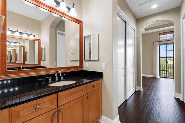 4815 YACHT CLUB DRIVE 103, Tampa, FL 33616