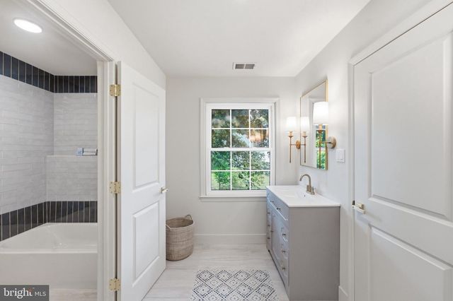 5032 KING DAVID BLVD, Annandale, VA 22003