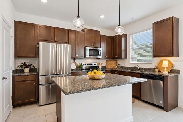 1070 SPRING PALMS LOOP, Orlando, FL 32828