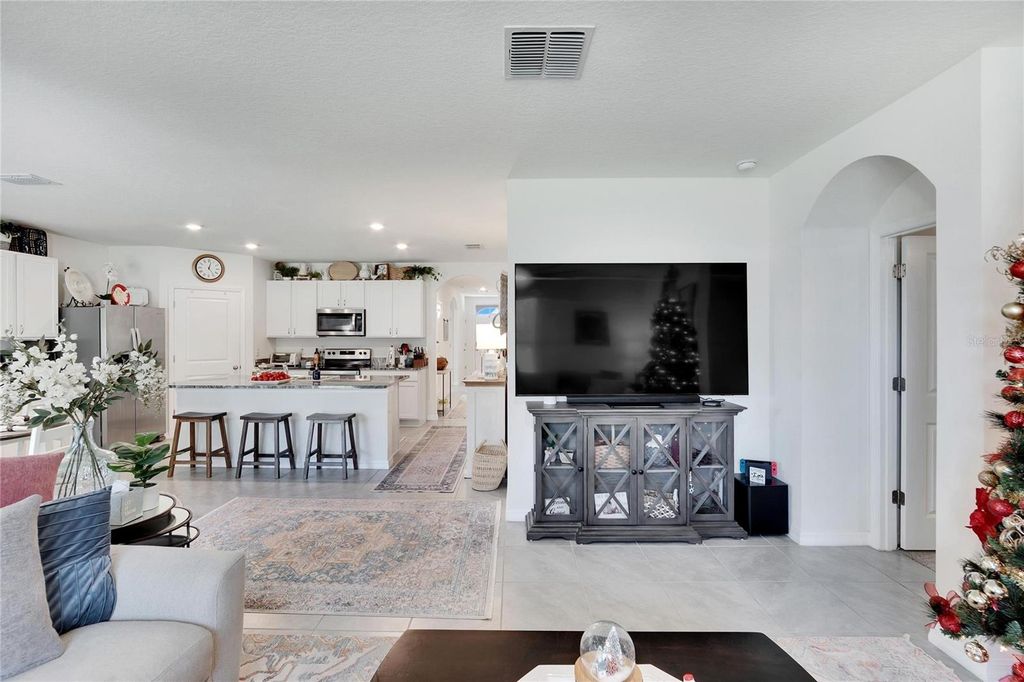 Image 40 of property listing at 2443 MIZNER BAY AVENUE, Bradenton, FL 34208