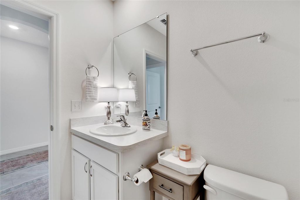 Image 8 of property listing at 2443 MIZNER BAY AVENUE, Bradenton, FL 34208