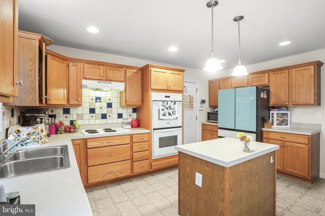2280 TROTTER RIDGE CT, York, PA 17408