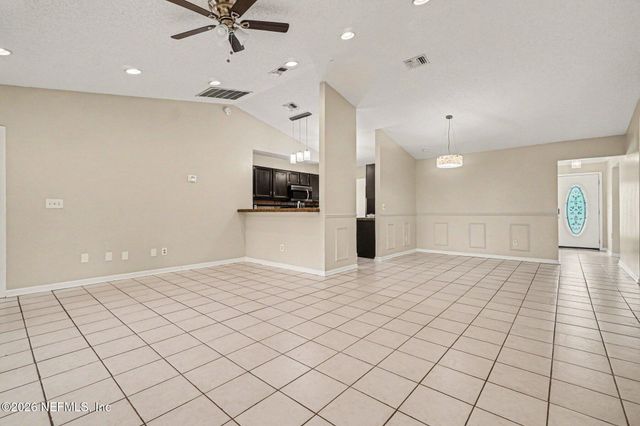 7304 SWEET PEA Trail, Jacksonville, FL 32244