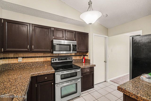 7304 SWEET PEA Trail, Jacksonville, FL 32244