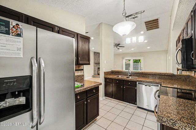 7304 SWEET PEA Trail, Jacksonville, FL 32244