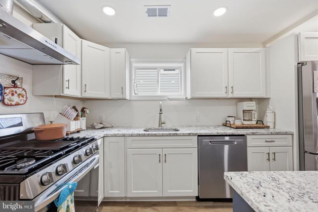 104 1ST AVE, Hightstown, NJ 08520