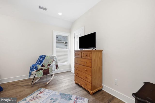 104 1ST AVE, Hightstown, NJ 08520