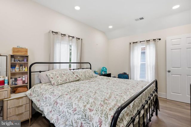 104 1ST AVE, Hightstown, NJ 08520
