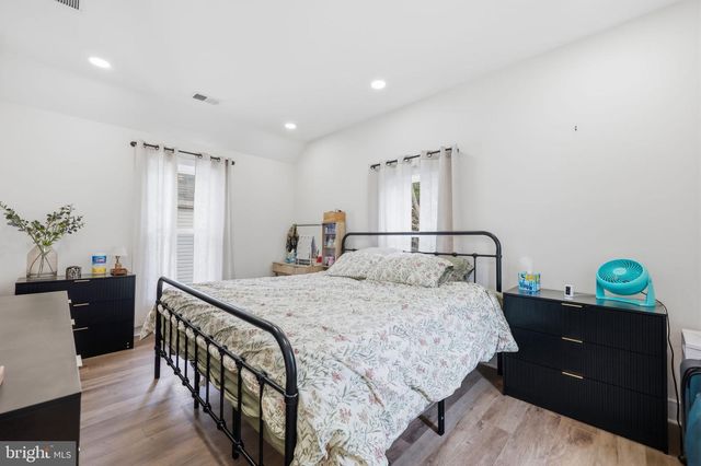 104 1ST AVE, Hightstown, NJ 08520