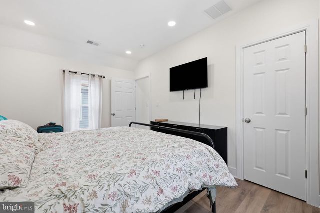 104 1ST AVE, Hightstown, NJ 08520