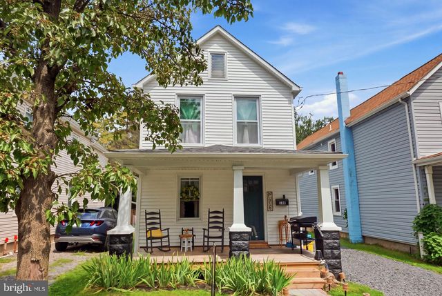 104 1ST AVE, Hightstown, NJ 08520