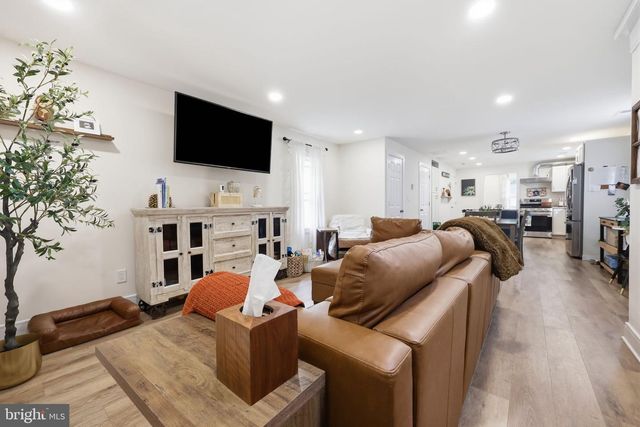 104 1ST AVE, Hightstown, NJ 08520