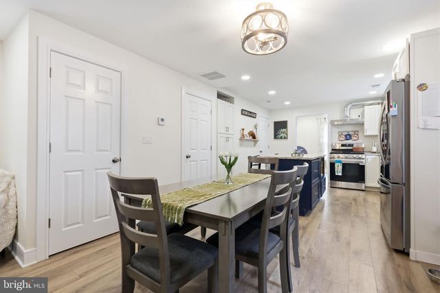 104 1ST AVE, Hightstown, NJ 08520