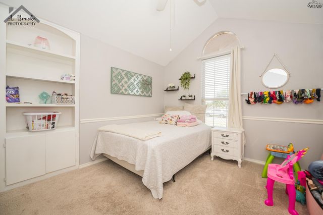 800 SHORELINE DRIVE, Wichita Falls, TX 76308