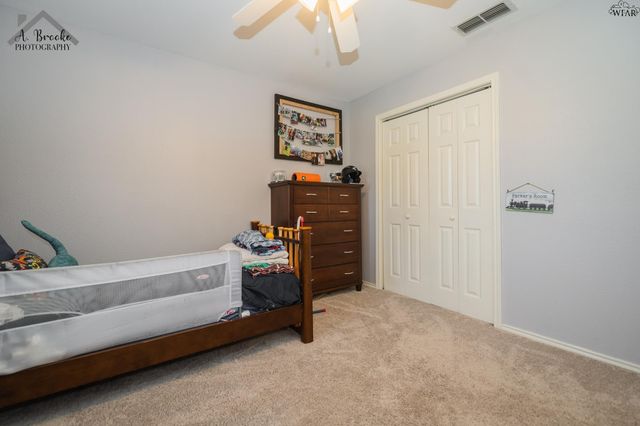 800 SHORELINE DRIVE, Wichita Falls, TX 76308