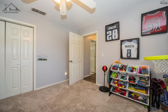 800 SHORELINE DRIVE, Wichita Falls, TX 76308