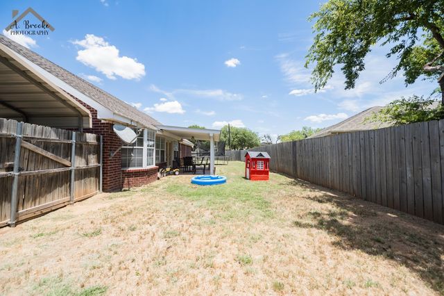 800 SHORELINE DRIVE, Wichita Falls, TX 76308
