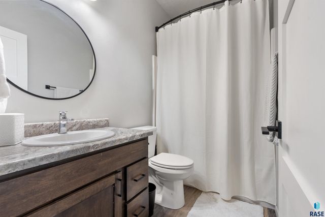 4024 S Appollonia Ct Court, Sioux Falls, SD 57110