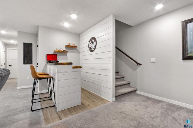 4024 S Appollonia Ct Court, Sioux Falls, SD 57110