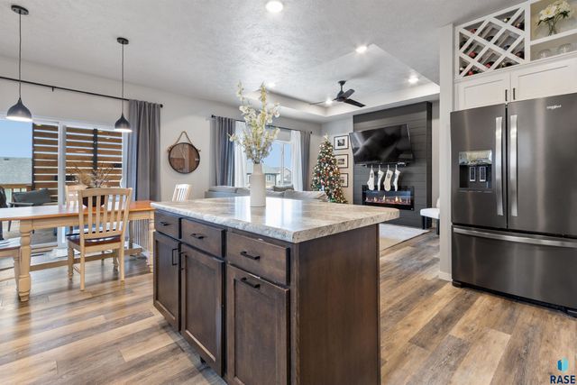 4024 S Appollonia Ct Court, Sioux Falls, SD 57110