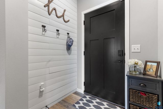 4024 S Appollonia Ct Court, Sioux Falls, SD 57110