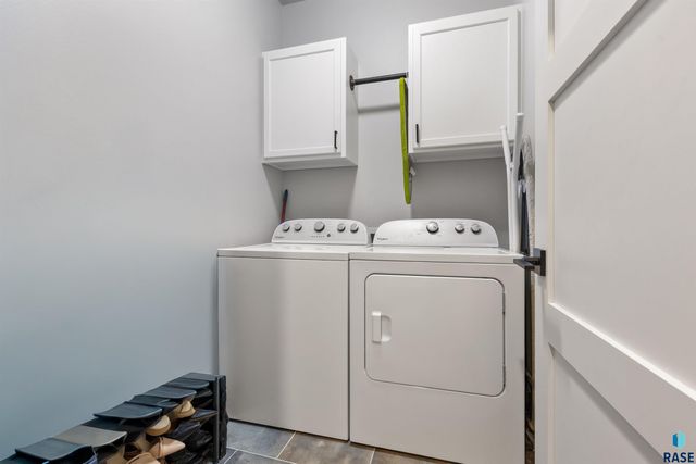 4024 S Appollonia Ct Court, Sioux Falls, SD 57110