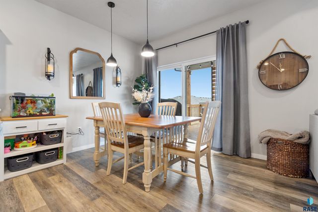 4024 S Appollonia Ct Court, Sioux Falls, SD 57110