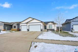 4024 S Appollonia Ct Court, Sioux Falls, SD 57110