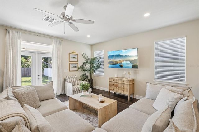 1807 E POWHATAN AVENUE, Tampa, FL 33610