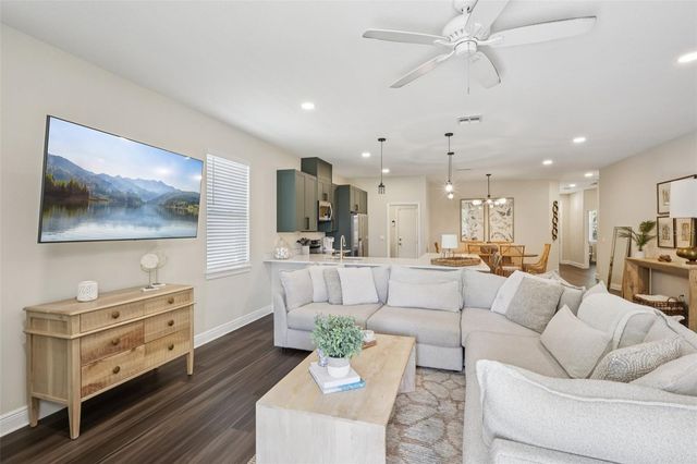 1807 E POWHATAN AVENUE, Tampa, FL 33610