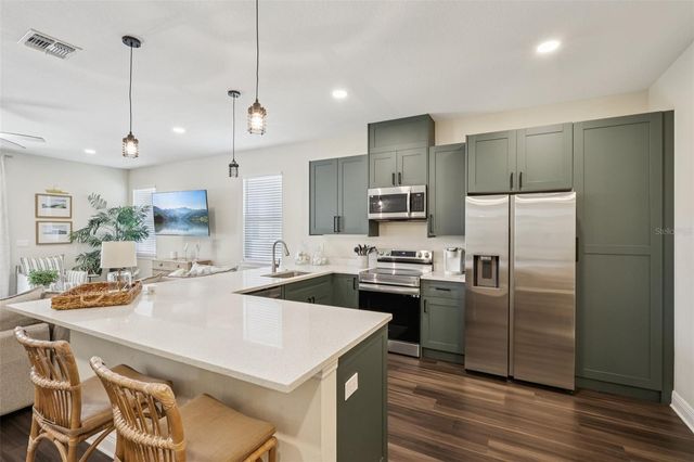 1807 E POWHATAN AVENUE, Tampa, FL 33610