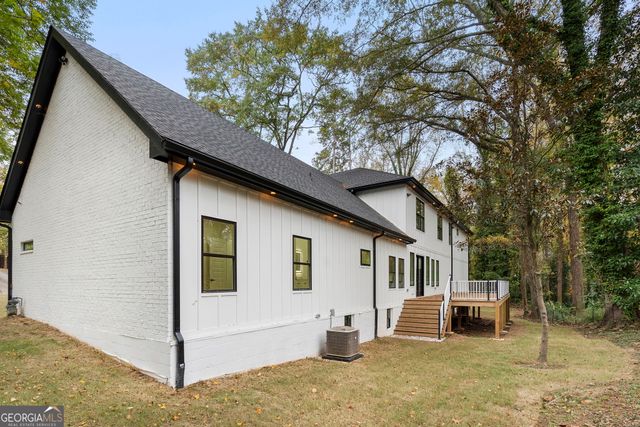 2764 Midway Road, Decatur, GA 30030