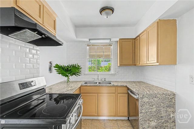 5 Ossabaw Road, Savannah, GA 31410