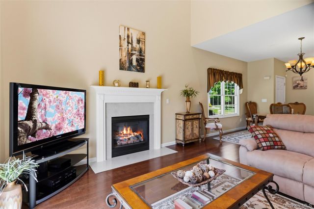 51 Eagle Circle, Bohemia, NY 11716