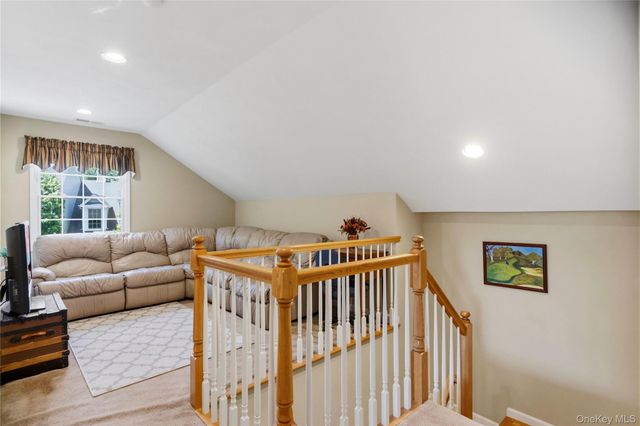 51 Eagle Circle, Bohemia, NY 11716