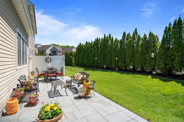 51 Eagle Circle, Bohemia, NY 11716