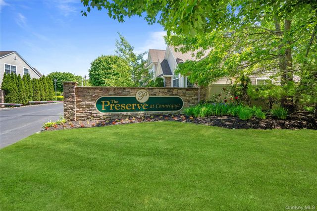 51 Eagle Circle, Bohemia, NY 11716