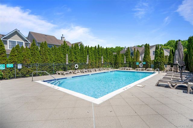 51 Eagle Circle, Bohemia, NY 11716