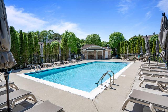 51 Eagle Circle, Bohemia, NY 11716