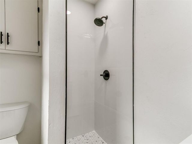 2712 Abbey Road, Oklahoma City, OK 73120
