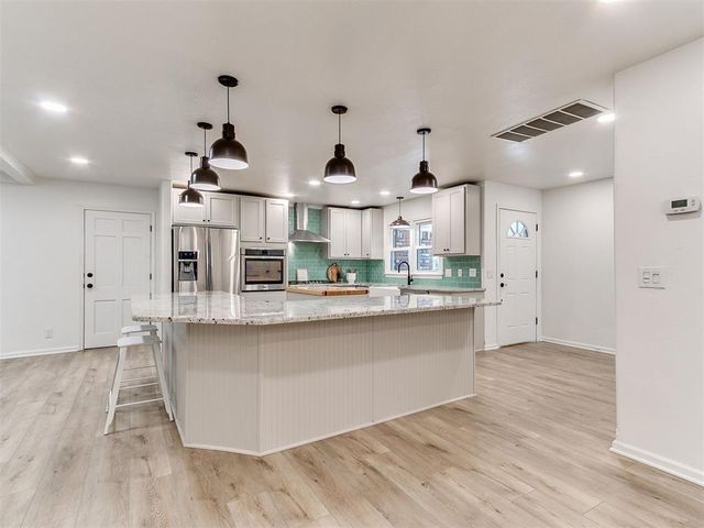 2712 Abbey Road, Oklahoma City, OK 73120