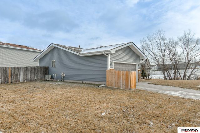 2966 W Rose Street, Lincoln, NE 68522