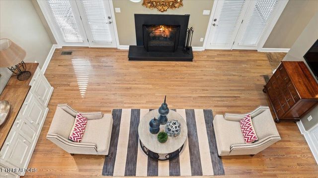 9101 Grey Pointe Drive, Knoxville, TN 37922