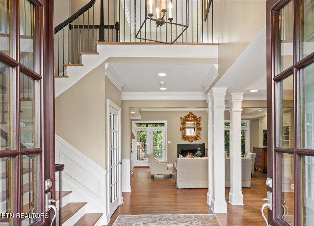 9101 Grey Pointe Drive, Knoxville, TN 37922