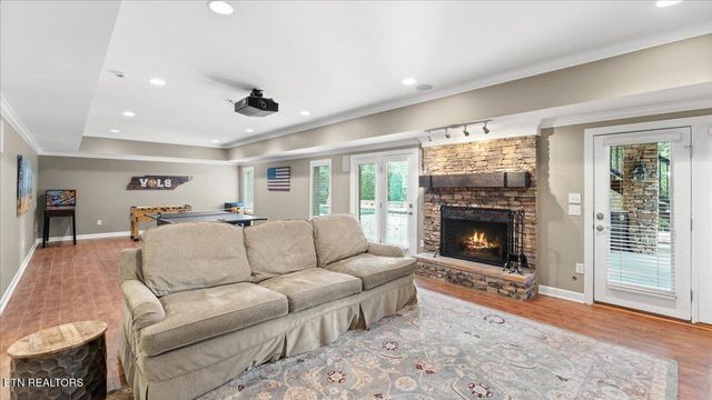 9101 Grey Pointe Drive, Knoxville, TN 37922